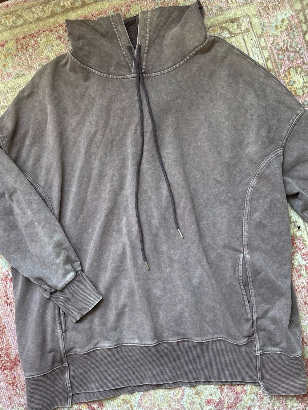 NWOT \\ mineral wash oversized hoodie